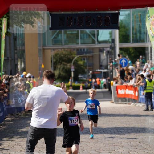 13.06.2025 - Holstenköstenlauf Felixshl http://msf.ph/oto/7922201 13.06.2025 15:35:39 Laufen 1158, 1160 meine-sportfotos.de