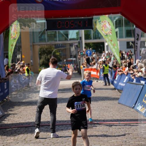 13.06.2025 - Holstenköstenlauf Felixshl http://msf.ph/oto/7922203 13.06.2025 15:35:41 Laufen 1158, 1160 meine-sportfotos.de