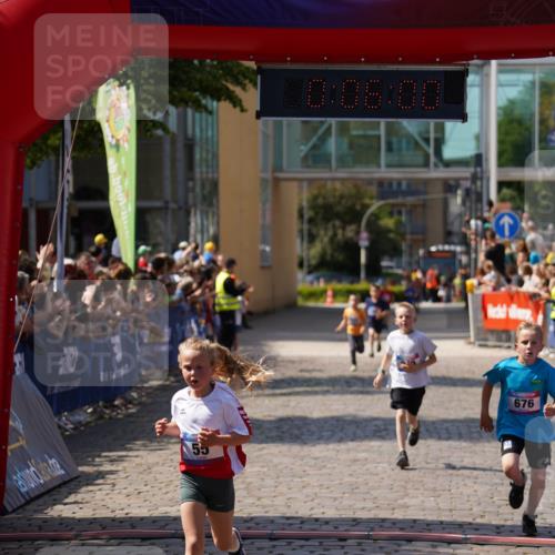13.06.2025 - Holstenköstenlauf Felixshl http://msf.ph/oto/7922217 13.06.2025 15:36:00 Laufen 55, 676, 949, 1162, 1906 meine-sportfotos.de