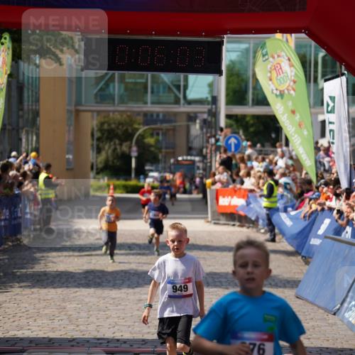 13.06.2025 - Holstenköstenlauf Felixshl http://msf.ph/oto/7922223 13.06.2025 15:36:02 Laufen 55, 676, 949, 1162, 1906 meine-sportfotos.de