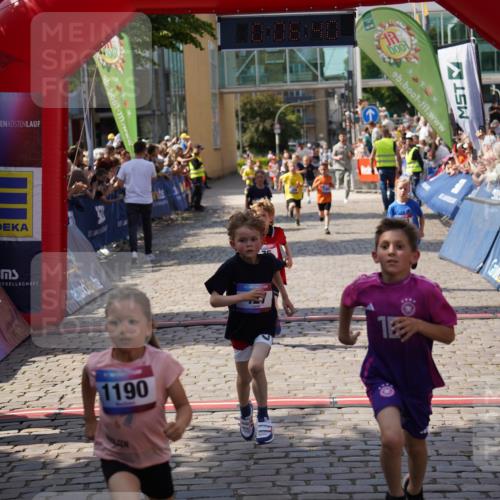 13.06.2025 - Holstenköstenlauf Felixshl http://msf.ph/oto/7922284 13.06.2025 15:36:40 Laufen 76, 418, 422, 427, 558, 566, 1190, 1191, 1290, 1292, 1295, 1901 meine-sportfotos.de