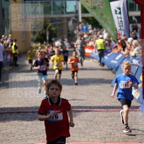 13.06.2025 - Holstenköstenlauf Felixshl http://msf.ph/oto/7922290 13.06.2025 15:36:41 Laufen 76, 284, 418, 422, 427, 558, 566, 1190, 1191, 1290, 1292, 1295, 1901 meine-sportfotos.de