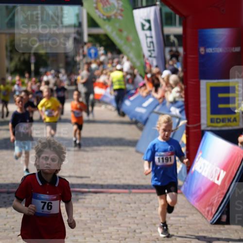 13.06.2025 - Holstenköstenlauf Felixshl http://msf.ph/oto/7922291 13.06.2025 15:36:42 Laufen 76, 284, 418, 422, 423, 427, 558, 566, 679, 943, 1191, 1290, 1292, 1295, 1901 meine-sportfotos.de