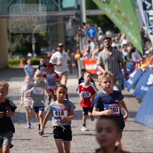 13.06.2025 - Holstenköstenlauf Felixshl http://msf.ph/oto/7922307 13.06.2025 15:36:48 Laufen 284, 418, 422, 423, 558, 566, 674, 679, 943, 1156, 1290, 1292, 1901 meine-sportfotos.de