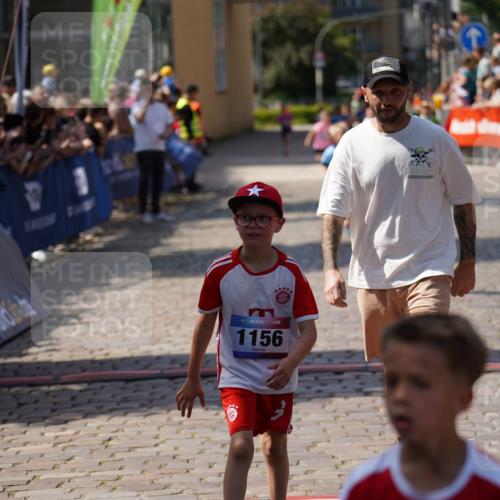 13.06.2025 - Holstenköstenlauf Felixshl http://msf.ph/oto/7922324 13.06.2025 15:36:55 Laufen 674, 830, 1156, 1379, 1439, 1911 meine-sportfotos.de