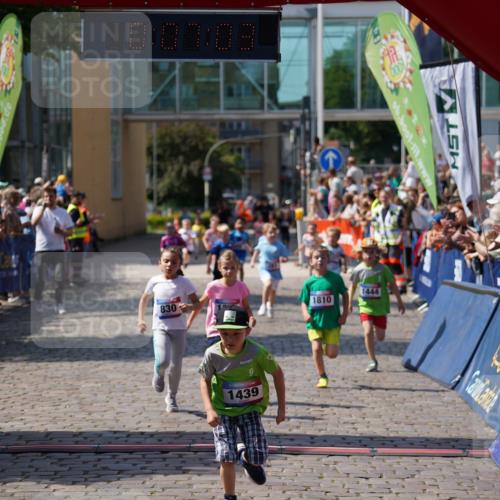 13.06.2025 - Holstenköstenlauf Felixshl http://msf.ph/oto/7922334 13.06.2025 15:37:03 Laufen 30, 59, 281, 667, 829, 830, 1373, 1377, 1439, 1444, 1810, 1842, 1844, 1911 meine-sportfotos.de