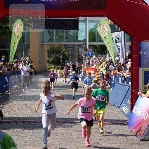 13.06.2025 - Holstenköstenlauf Felixshl http://msf.ph/oto/7922339 13.06.2025 15:37:05 Laufen 30, 59, 281, 667, 829, 830, 1373, 1377, 1439, 1444, 1810, 1842, 1844, 1845 meine-sportfotos.de