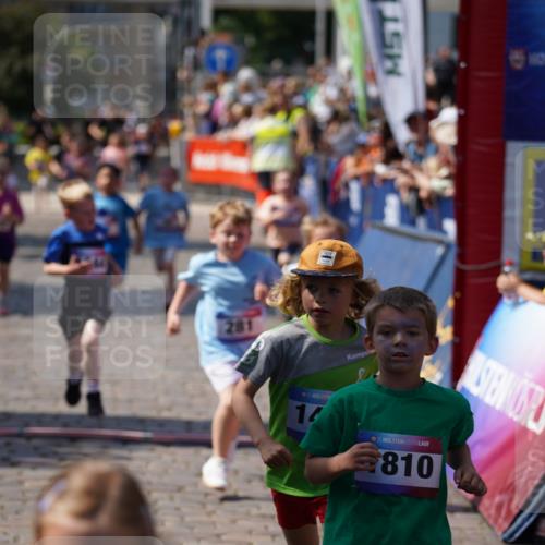 13.06.2025 - Holstenköstenlauf Felixshl http://msf.ph/oto/7922347 13.06.2025 15:37:07 Laufen 30, 59, 281, 667, 829, 830, 1373, 1377, 1410, 1444, 1810, 1842, 1844, 1845 meine-sportfotos.de
