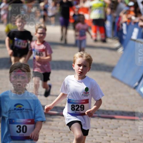 13.06.2025 - Holstenköstenlauf Felixshl http://msf.ph/oto/7922359 13.06.2025 15:37:13 Laufen 30, 59, 183, 275, 424, 562, 667, 829, 1410, 1842, 1845 meine-sportfotos.de