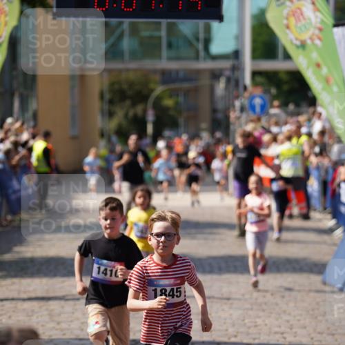 13.06.2025 - Holstenköstenlauf Felixshl http://msf.ph/oto/7922363 13.06.2025 15:37:14 Laufen 30, 183, 275, 424, 562, 827, 829, 1410, 1845 meine-sportfotos.de