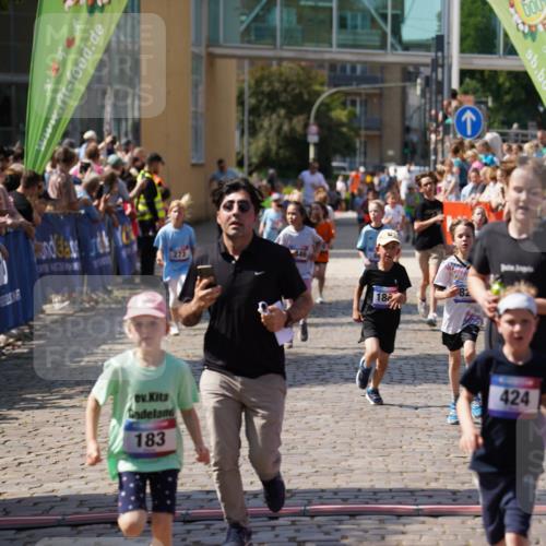 13.06.2025 - Holstenköstenlauf Felixshl http://msf.ph/oto/7922385 13.06.2025 15:37:21 Laufen 31, 60, 176, 183, 273, 275, 424, 827, 1441, 1446, 1884 meine-sportfotos.de