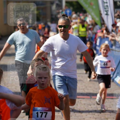 13.06.2025 - Holstenköstenlauf Felixshl http://msf.ph/oto/7922427 13.06.2025 15:37:35 Laufen 44, 67, 84, 177, 279, 286, 824, 946, 1199, 1378, 1414, 1437, 1447, 1801, 1863 meine-sportfotos.de