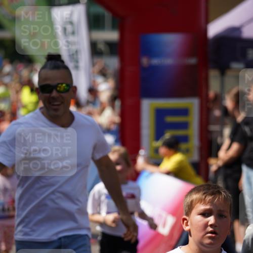 13.06.2025 - Holstenköstenlauf Felixshl http://msf.ph/oto/7922431 13.06.2025 15:37:36 Laufen 44, 67, 84, 177, 279, 286, 945, 946, 1199, 1378, 1414, 1437, 1447, 1801, 1863 meine-sportfotos.de