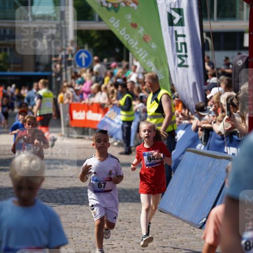 13.06.2025 - Holstenköstenlauf Felixshl http://msf.ph/oto/7922437 13.06.2025 15:37:40 Laufen 67, 84, 286, 825, 831, 945, 946, 1161, 1199, 1376, 1414, 1801 meine-sportfotos.de