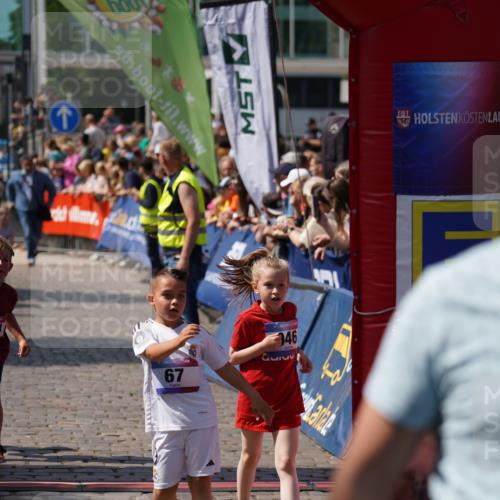 13.06.2025 - Holstenköstenlauf Felixshl http://msf.ph/oto/7922444 13.06.2025 15:37:42 Laufen 67, 825, 831, 833, 945, 946, 1161, 1376, 1414, 1801, 1941 meine-sportfotos.de