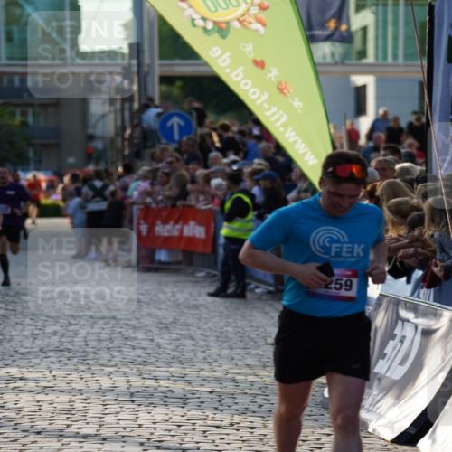 13.06.2025 - Holstenköstenlauf Felixshl http://msf.ph/oto/7922466 13.06.2025 19:49:03 Laufen 2062, 2097, 2259, 3238 meine-sportfotos.de