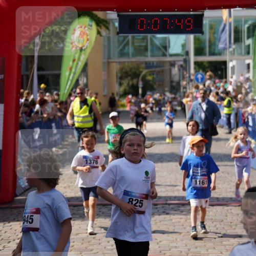 13.06.2025 - Holstenköstenlauf Felixshl http://msf.ph/oto/7922476 13.06.2025 15:37:49 Laufen 3, 825, 831, 833, 942, 1161, 1376, 1827, 1941 meine-sportfotos.de