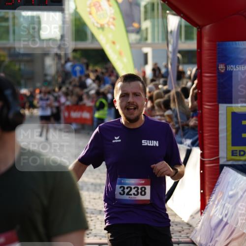 13.06.2025 - Holstenköstenlauf Felixshl http://msf.ph/oto/7922507 13.06.2025 19:49:11 Laufen 2097, 3216, 3238 meine-sportfotos.de