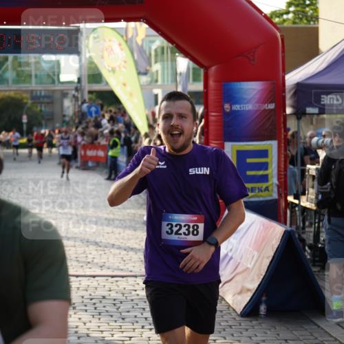 13.06.2025 - Holstenköstenlauf Felixshl http://msf.ph/oto/7922512 13.06.2025 19:49:11 Laufen 2097, 3216, 3238 meine-sportfotos.de