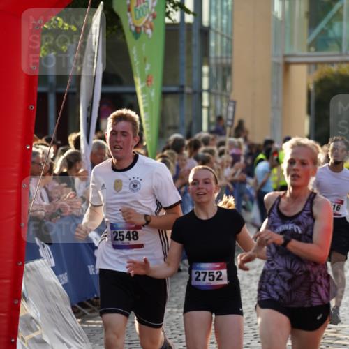 13.06.2025 - Holstenköstenlauf Felixshl http://msf.ph/oto/7922545 13.06.2025 19:49:25 Laufen 2211, 2216, 2343, 2528, 2548, 2752, 2839, 2944, 3792 meine-sportfotos.de