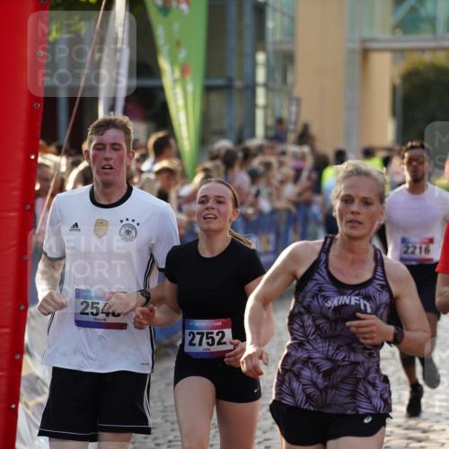 13.06.2025 - Holstenköstenlauf Felixshl http://msf.ph/oto/7922551 13.06.2025 19:49:25 Laufen 2211, 2216, 2343, 2528, 2548, 2752, 2839, 2944, 3792 meine-sportfotos.de