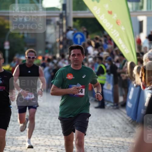 13.06.2025 - Holstenköstenlauf Felixshl http://msf.ph/oto/7922568 13.06.2025 19:49:29 Laufen 2211, 2216, 2528, 2548, 2752, 2839, 2944, 3229, 3792 meine-sportfotos.de