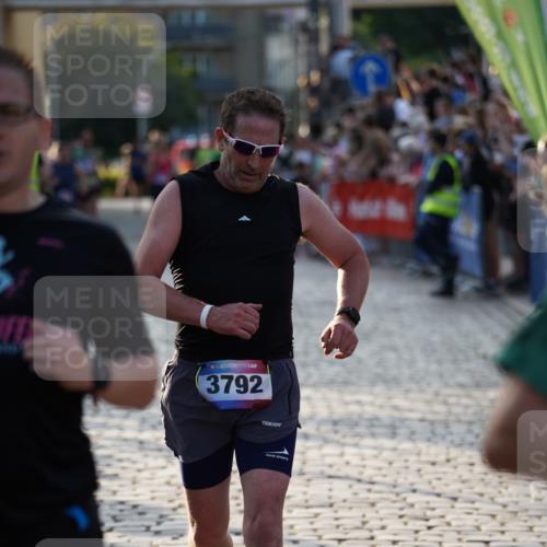 13.06.2025 - Holstenköstenlauf Felixshl http://msf.ph/oto/7922584 13.06.2025 19:49:32 Laufen 2839, 2944, 3229, 3792, 3824 meine-sportfotos.de
