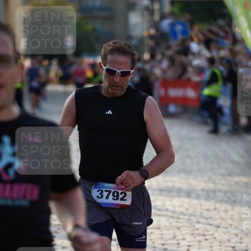 13.06.2025 - Holstenköstenlauf Felixshl http://msf.ph/oto/7922591 13.06.2025 19:49:33 Laufen 2839, 2944, 3229, 3792, 3824 meine-sportfotos.de