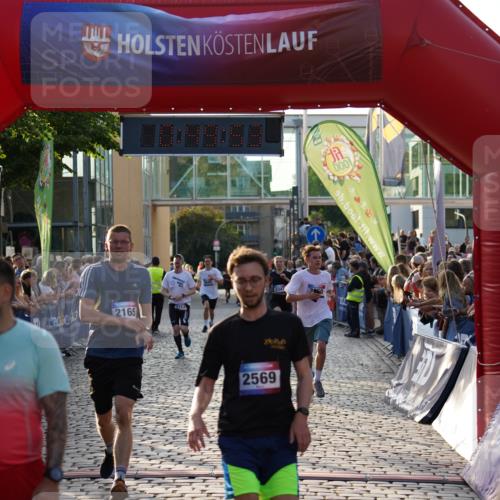 13.06.2025 - Holstenköstenlauf Felixshl http://msf.ph/oto/7922668 13.06.2025 19:49:53 Laufen 2165, 2347, 2415, 2569, 2713, 3049, 3050 meine-sportfotos.de