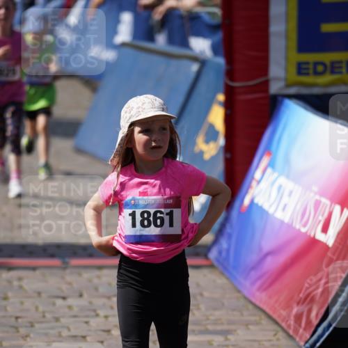 13.06.2025 - Holstenköstenlauf Felixshl http://msf.ph/oto/7922693 13.06.2025 15:38:38 Laufen 16, 33, 81, 98, 278, 1192, 1193, 1195, 1435, 1443, 1870, 1929 meine-sportfotos.de