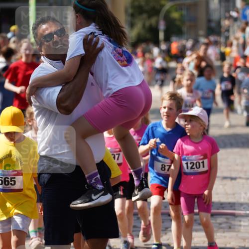 13.06.2025 - Holstenköstenlauf Felixshl http://msf.ph/oto/7922762 13.06.2025 15:38:52 Laufen 87, 101, 271, 274, 425, 431, 565, 569, 673, 677, 678, 832, 948, 950, 1201, 1846, 1897 meine-sportfotos.de