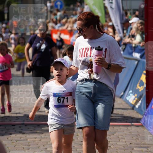 13.06.2025 - Holstenköstenlauf Felixshl http://msf.ph/oto/7922816 13.06.2025 15:39:07 Laufen 13, 86, 185, 186, 280, 561, 571, 671, 822, 823, 1291, 1852, 1877 meine-sportfotos.de