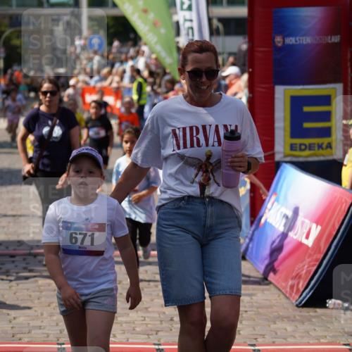 13.06.2025 - Holstenköstenlauf Felixshl http://msf.ph/oto/7922822 13.06.2025 15:39:08 Laufen 13, 47, 86, 185, 186, 561, 571, 671, 822, 823, 1291, 1852, 1877 meine-sportfotos.de