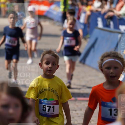 13.06.2025 - Holstenköstenlauf Felixshl http://msf.ph/oto/7922842 13.06.2025 15:39:15 Laufen 13, 47, 277, 561, 571, 828, 1291, 1445, 1853 meine-sportfotos.de