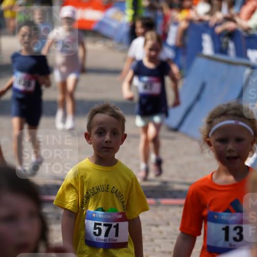 13.06.2025 - Holstenköstenlauf Felixshl http://msf.ph/oto/7922844 13.06.2025 15:39:15 Laufen 13, 47, 277, 561, 571, 828, 1291, 1445, 1853 meine-sportfotos.de