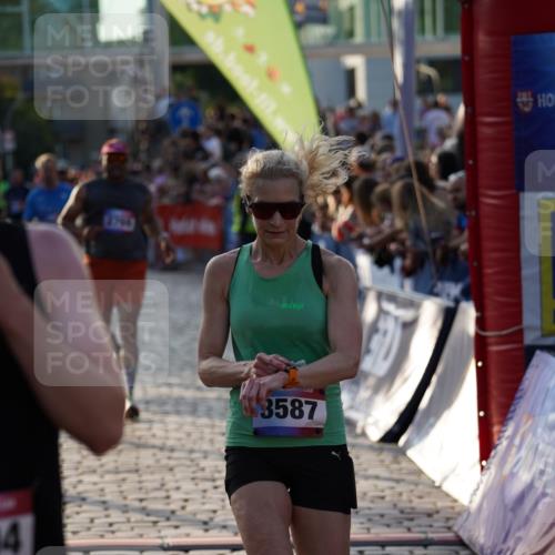 13.06.2025 - Holstenköstenlauf Felixshl http://msf.ph/oto/7922866 13.06.2025 19:50:41 Laufen 2598, 2769, 2794, 2824, 3016, 3144, 3264, 3587, 3601 meine-sportfotos.de
