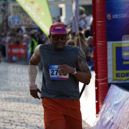 13.06.2025 - Holstenköstenlauf Felixshl http://msf.ph/oto/7922885 13.06.2025 19:50:44 Laufen 2598, 2724, 2769, 2824, 3016, 3144 meine-sportfotos.de