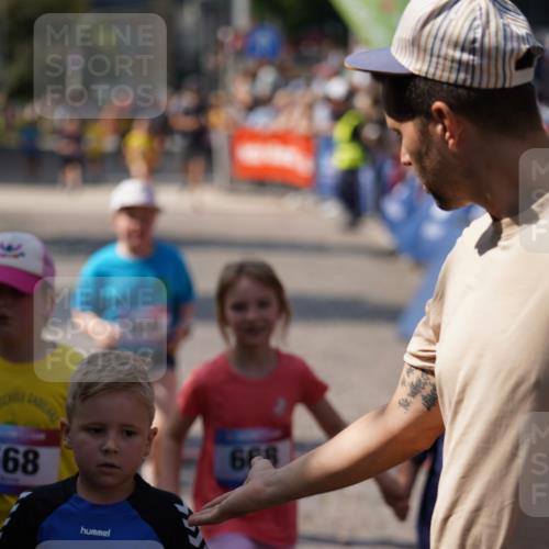 13.06.2025 - Holstenköstenlauf Felixshl http://msf.ph/oto/7922930 13.06.2025 15:39:35 Laufen 90, 568, 668, 669, 1200 meine-sportfotos.de