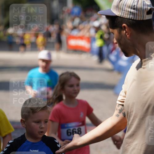 13.06.2025 - Holstenköstenlauf Felixshl http://msf.ph/oto/7922934 13.06.2025 15:39:35 Laufen 90, 568, 668, 669, 1200 meine-sportfotos.de