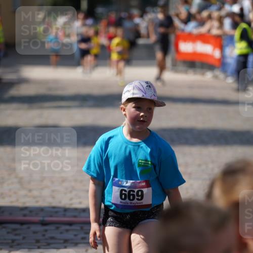 13.06.2025 - Holstenköstenlauf Felixshl http://msf.ph/oto/7922939 13.06.2025 15:39:37 Laufen 90, 668, 669 meine-sportfotos.de