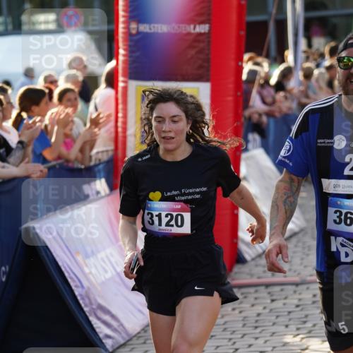 13.06.2025 - Holstenköstenlauf Felixshl http://msf.ph/oto/7922952 13.06.2025 19:51:00 Laufen 2003, 2158, 2674, 2698, 2739, 2835, 3081, 3120, 3221, 3621, 3928 meine-sportfotos.de