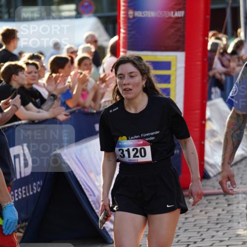 13.06.2025 - Holstenköstenlauf Felixshl http://msf.ph/oto/7922953 13.06.2025 19:51:00 Laufen 2003, 2158, 2674, 2698, 2739, 2835, 3081, 3120, 3221, 3621, 3928 meine-sportfotos.de