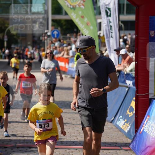 13.06.2025 - Holstenköstenlauf Felixshl http://msf.ph/oto/7922966 13.06.2025 15:39:49 Laufen 570, 573, 672, 680, 1294, 1945 meine-sportfotos.de