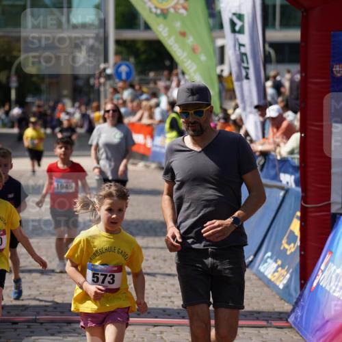 13.06.2025 - Holstenköstenlauf Felixshl http://msf.ph/oto/7922968 13.06.2025 15:39:49 Laufen 570, 573, 672, 680, 1294, 1945 meine-sportfotos.de
