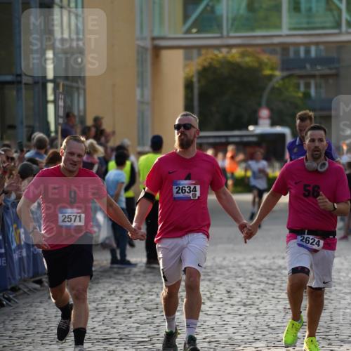 13.06.2025 - Holstenköstenlauf Felixshl http://msf.ph/oto/7923023 13.06.2025 19:51:28 Laufen 2032, 2571, 2624, 2634, 3631 meine-sportfotos.de