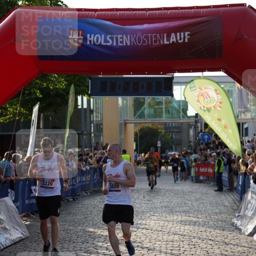 13.06.2025 - Holstenköstenlauf Felixshl http://msf.ph/oto/7923123 13.06.2025 19:52:00 Laufen 3220, 3594, 3620 meine-sportfotos.de