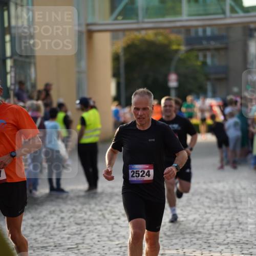13.06.2025 - Holstenköstenlauf Felixshl http://msf.ph/oto/7923170 13.06.2025 19:52:08 Laufen 2437, 2524, 2997, 3594, 3913 meine-sportfotos.de