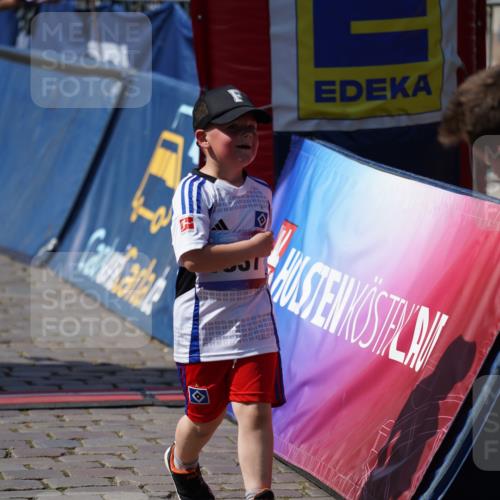 13.06.2025 - Holstenköstenlauf Felixshl http://msf.ph/oto/7923172 13.06.2025 15:41:05 Laufen 1811, 1837 meine-sportfotos.de