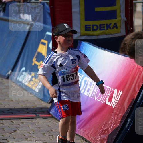 13.06.2025 - Holstenköstenlauf Felixshl http://msf.ph/oto/7923174 13.06.2025 15:41:05 Laufen 1811, 1837 meine-sportfotos.de