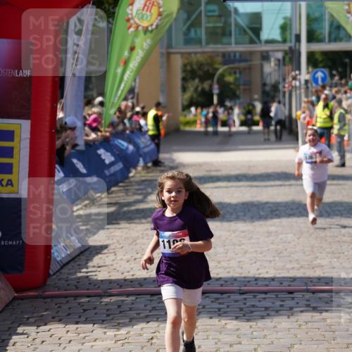13.06.2025 - Holstenköstenlauf Felixshl http://msf.ph/oto/7923230 13.06.2025 15:41:29 Laufen 1196, 1867 meine-sportfotos.de